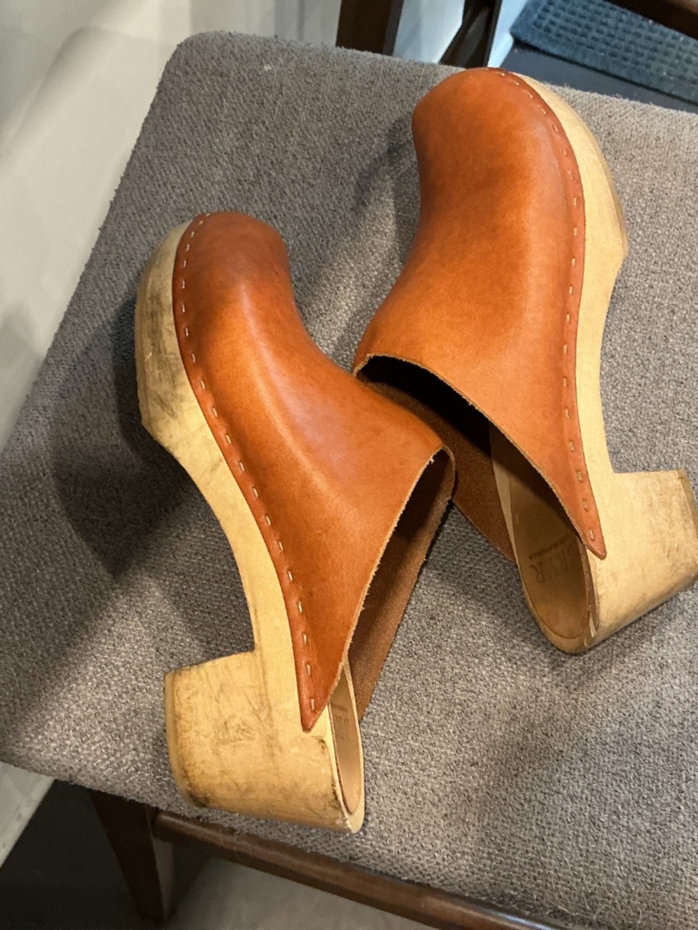 Bryr Clogs - Picture 4 of 5